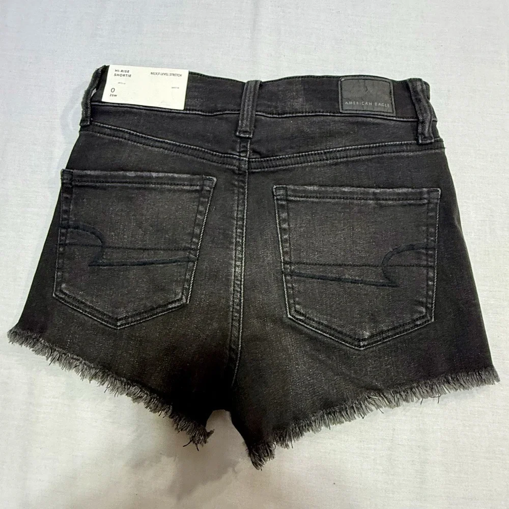 American‎ Eagle Women's 0 Next Level Stretch Hi-Rise Shortie Denim Shorts Black